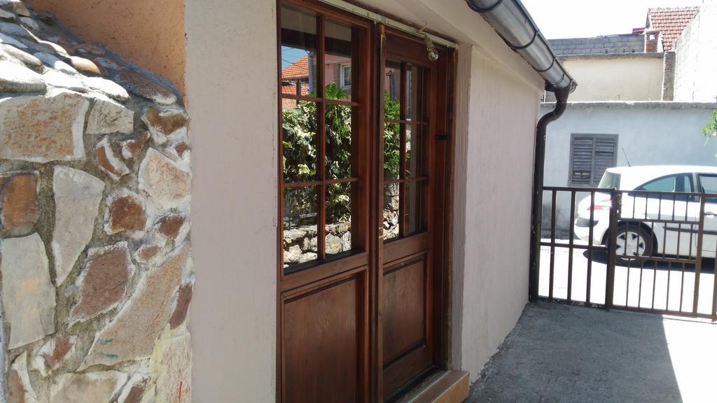 Apartment Luka Podgorica Exteriör bild